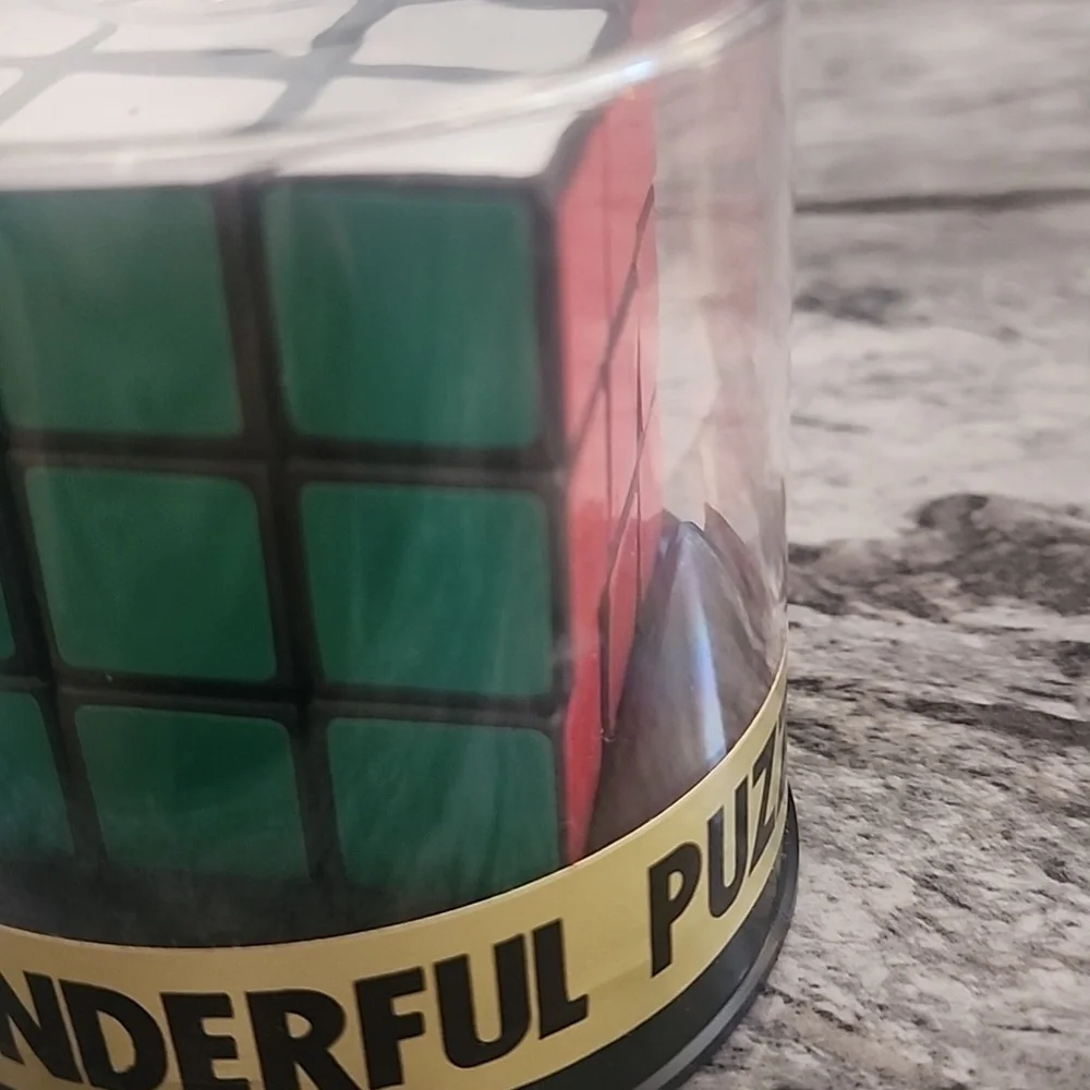 Classic Rubik's Cube Challenger Puzzle New old stock sealed in lucite case